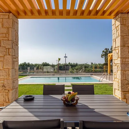 Sandi With Private Pool Villa